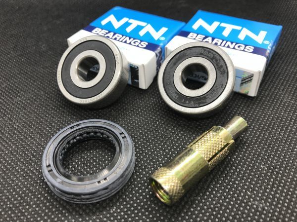 HONDA ジャイロＸ(TD03)4サイクル 日本製 NTNフロントホイール ベアリング交換セット 抜き工具＆作業手順説明 ダストシール 90912-GC8-003の画像1