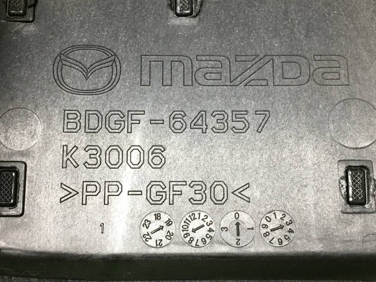 マツダ BPFP MAZDA3セダン カラムカバー スピーカー付き BDGF-64357_画像8