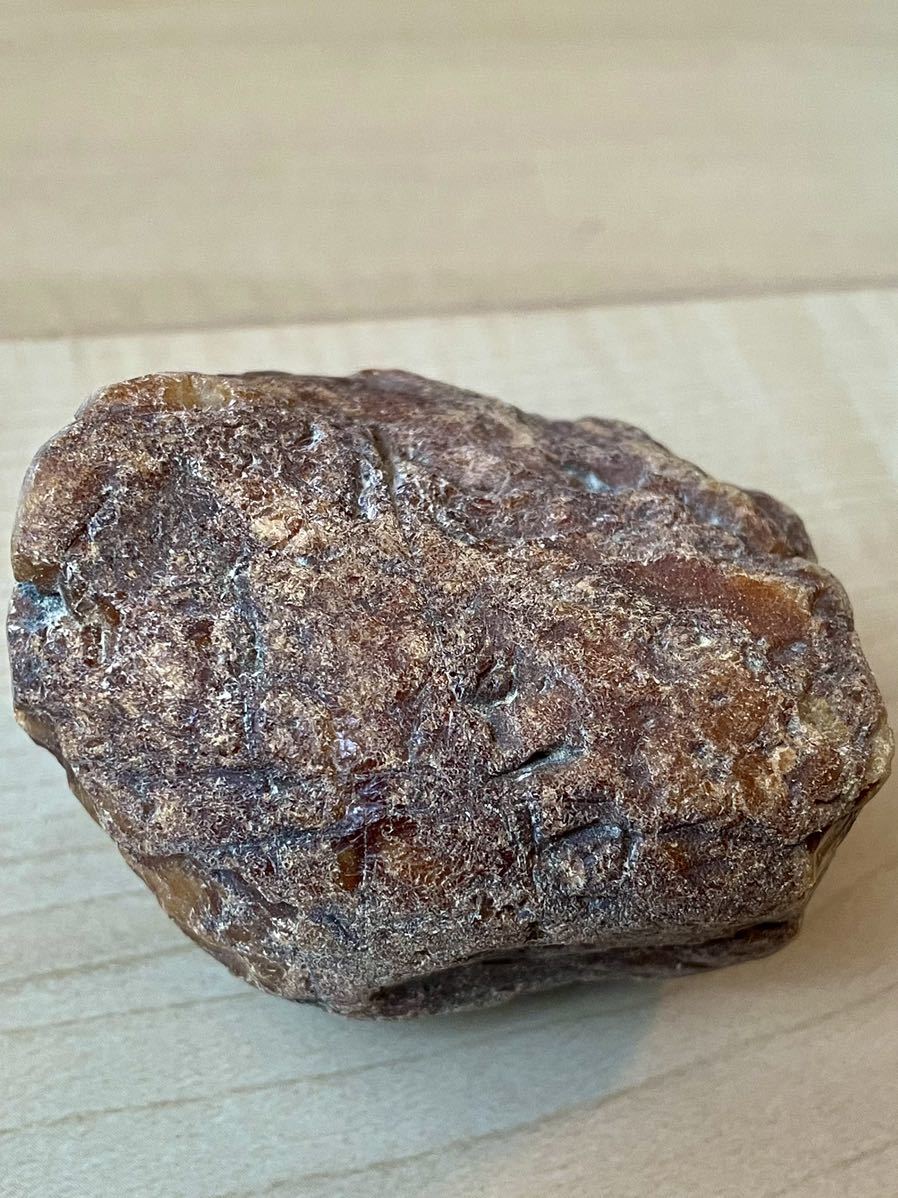 ロイヤルアンバー 琥珀 原石 大きなサイズ_画像2