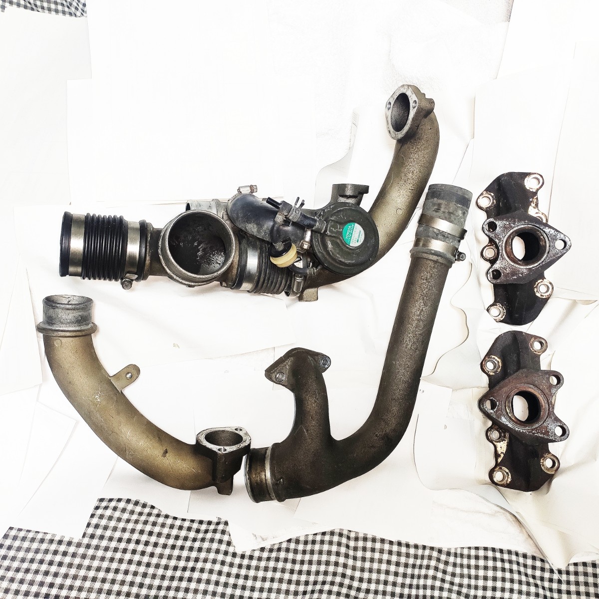 送料込み 1JZ-GTE TWINTURBO エンジンパーツ エキマニ バルブ-