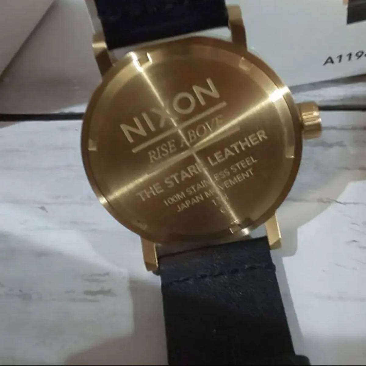 腕時計 ニクソン NIXON STARK LEATHER メンズ 本革　黒　ゴールド