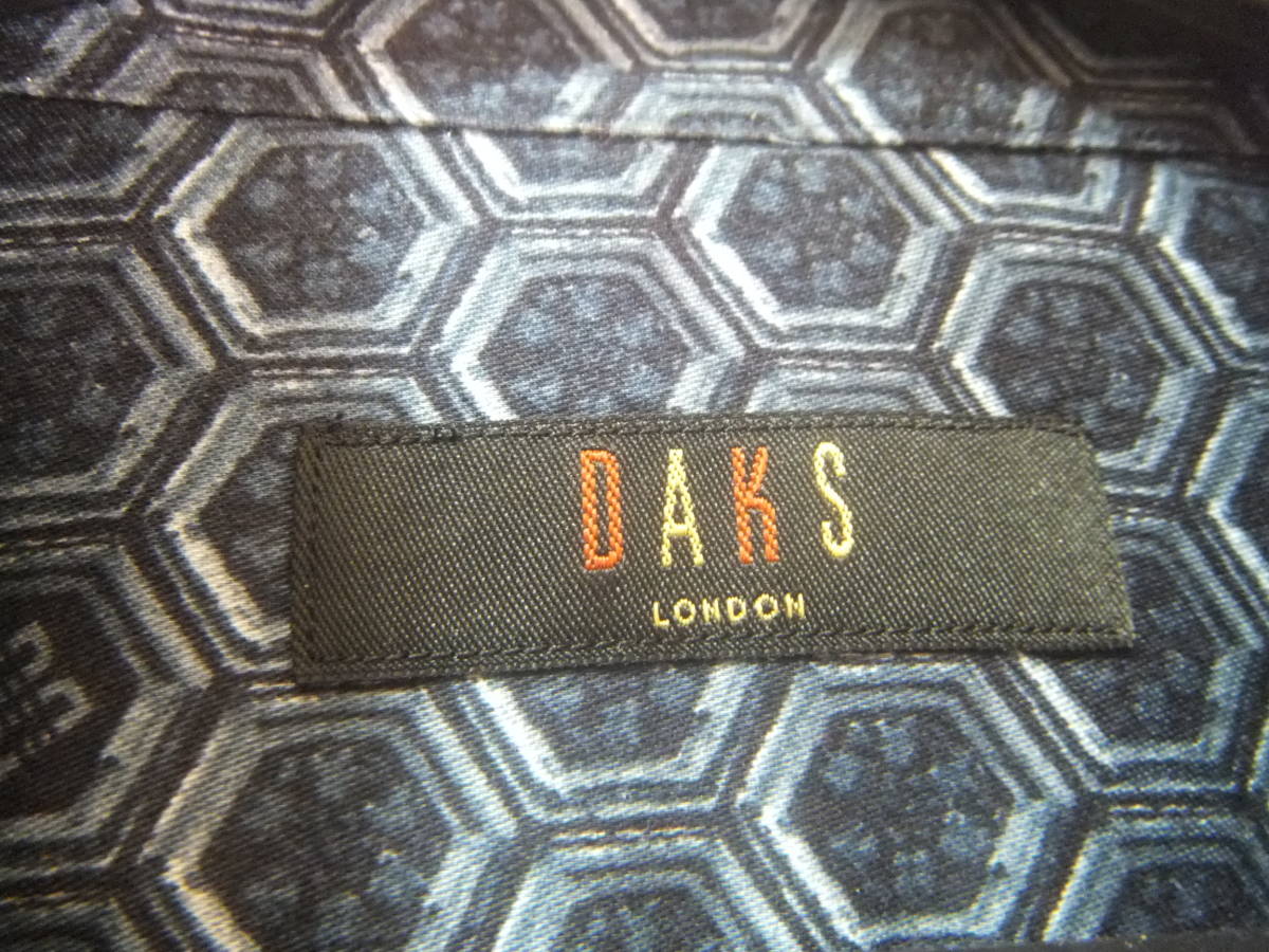 美品 DAKS LONDON ダックス ロンドン メンズ M シャツ ドレスシャツ カットソー 総柄 ロゴ メ15719_画像6