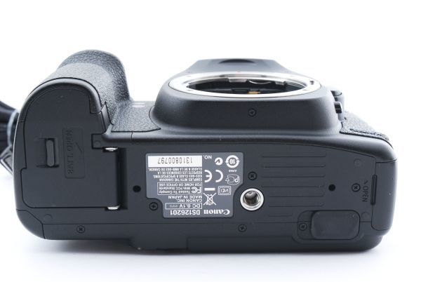 31123Y2 超美品 Canon EOS 5D Mark II フルサイズ 一眼レフカメラ