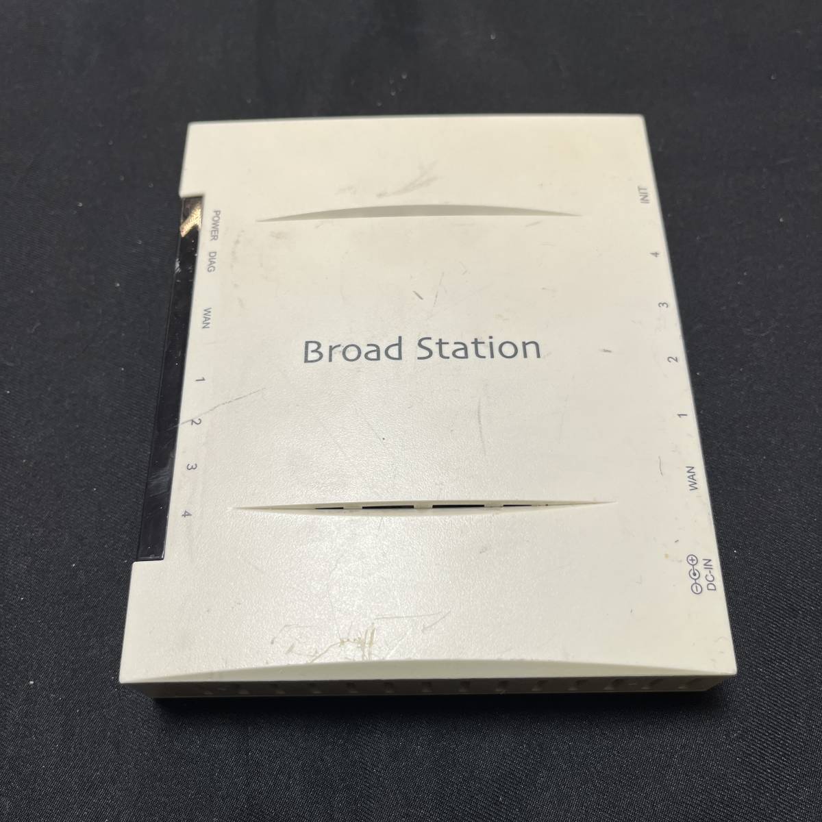 【中古 送料込】『BroadStation ブロードバンドルーター4ポート BBR-4MG』BUDDALO (動作未確認)◆D4764_画像1