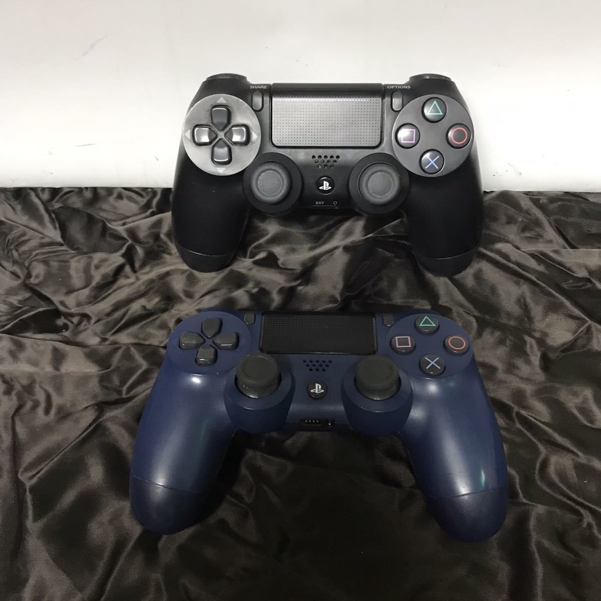 PS4用 ワイヤレスコントローラー デュアルショック4 2個セット ジャンク DUALSHOCK4_画像1