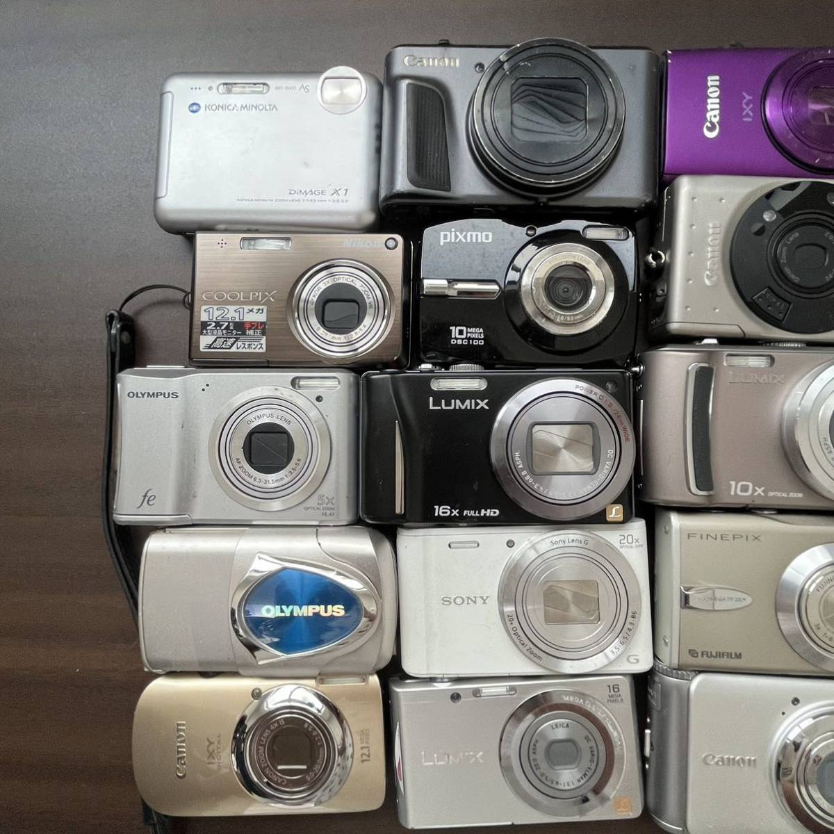 1円~デジカメまとめ売りCanon 8台 CASIO 1台 LUMIX 6台 Nikon 2台