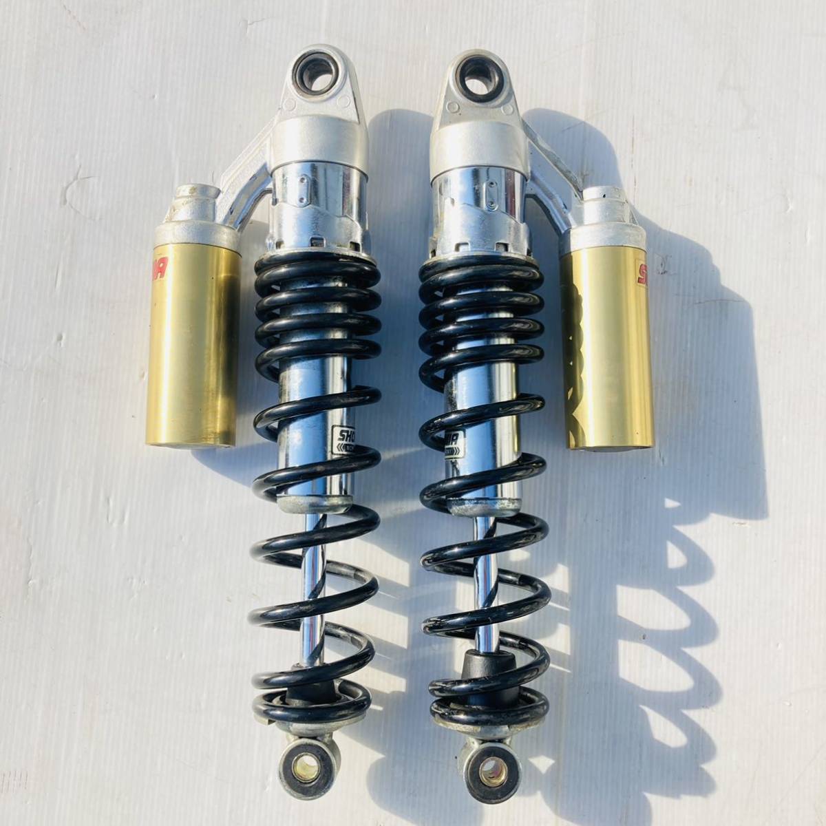 送料無料 ホンダ CB750 RC42-1500〜 純正リアサスペンション 送料無料 ホンダ CB750 RC42-1500〜 純正リアサスペンション