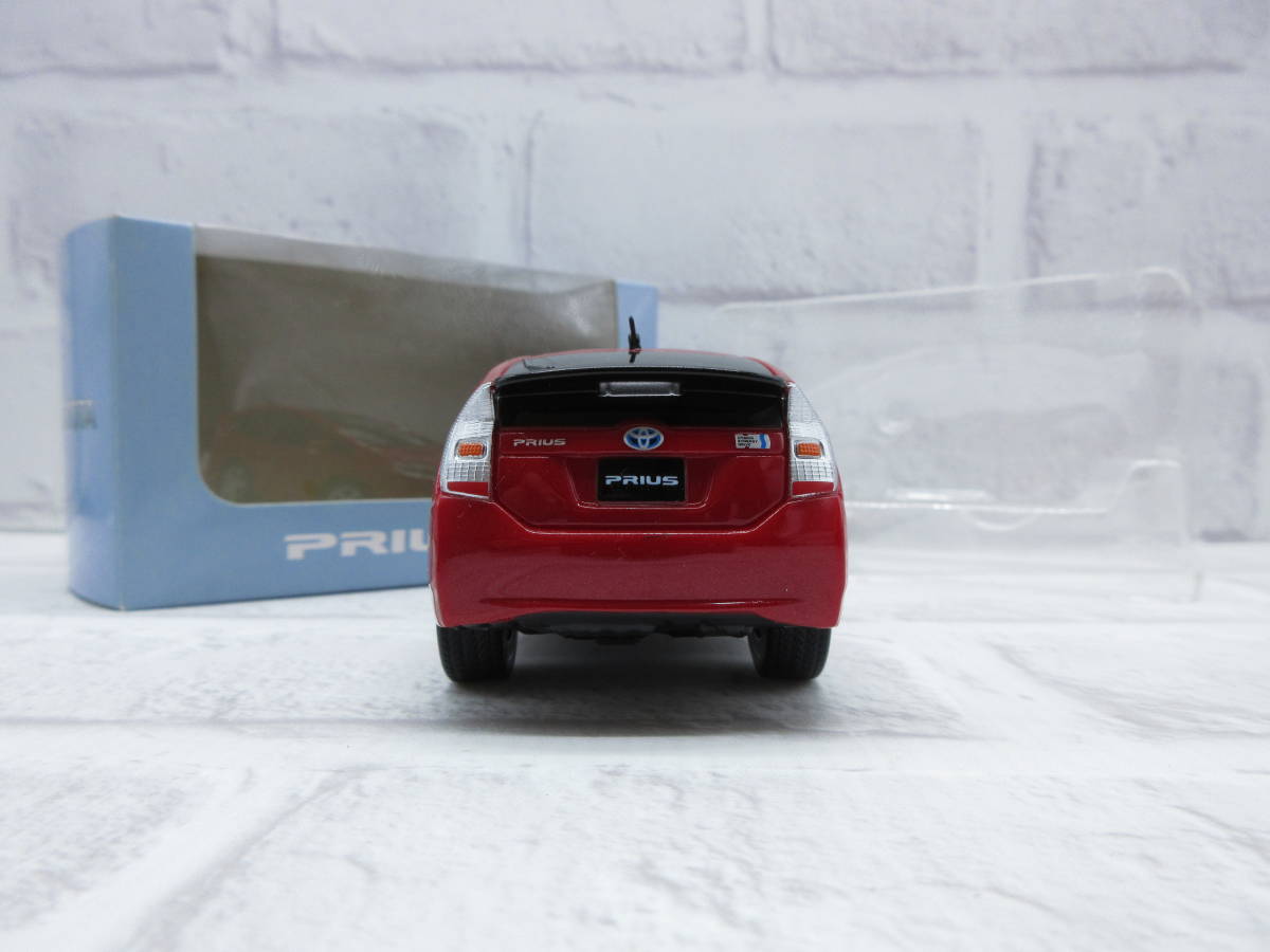 ミニカー　トヨタ　3代目プリウス　PRIUS　レッドマイカメタリック　プルバックカー　非売品　カラーサンプル_画像3
