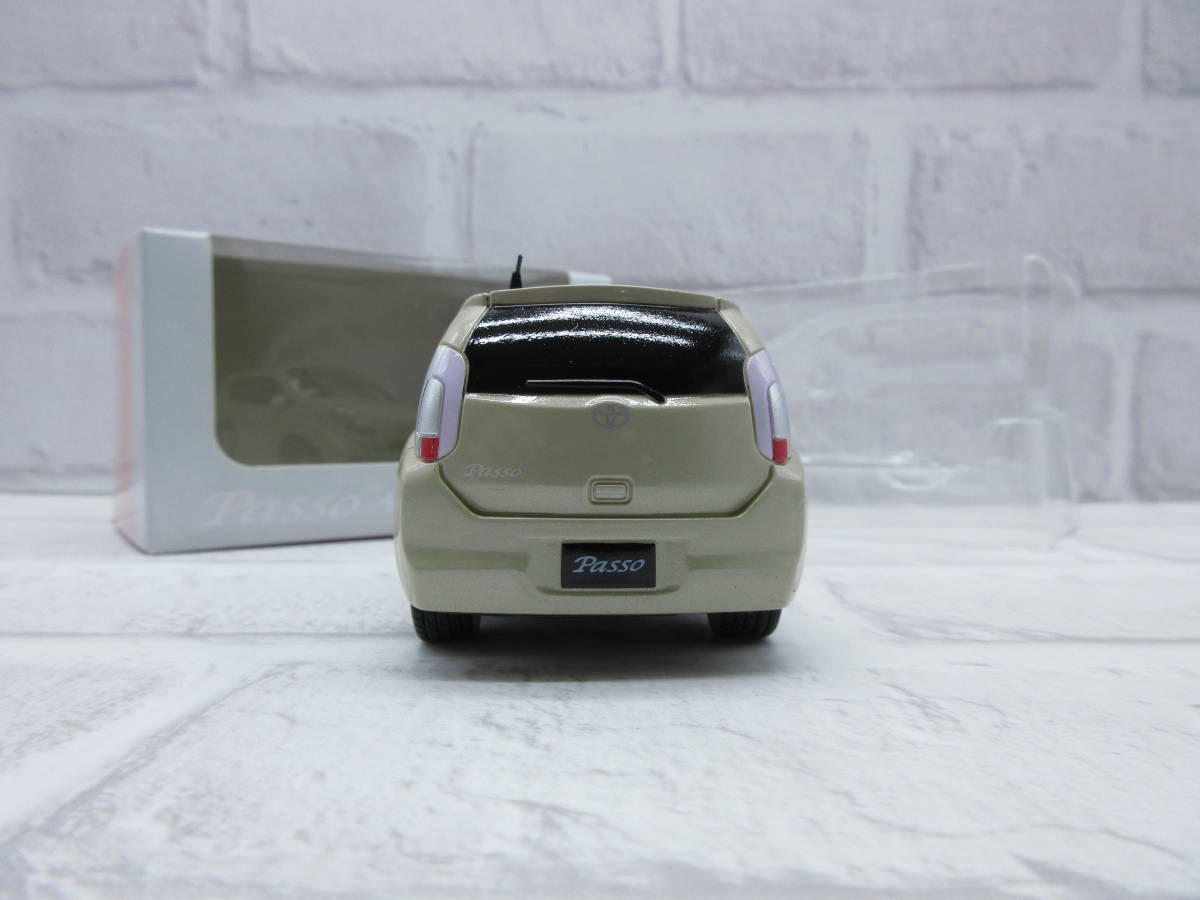 ミニカー　トヨタ　2代目パッソ　プラスハナ　Passo ＋Hana　キナコメタリック　プルバックカー　非売品　カラーサンプル_画像3