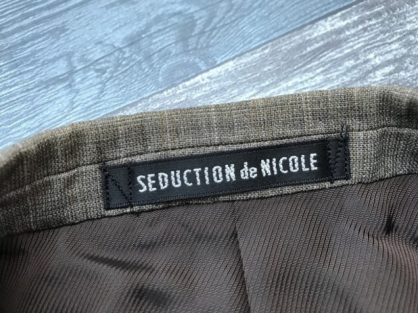 〈送料全国一律〉SEDUCTION DE NICOLE セデュクション ドゥ ニコル メンズ ストライプ 総裏地 スーツ上下セットアップ 44 グレー茶_画像2