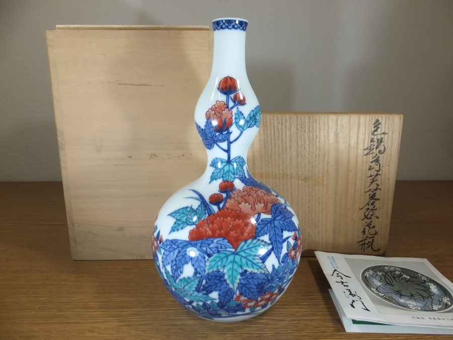 ヤフオク! - ◎【真作保証】 13代 今泉今右衛門 色鍋島芙蓉絵花瓶 人...