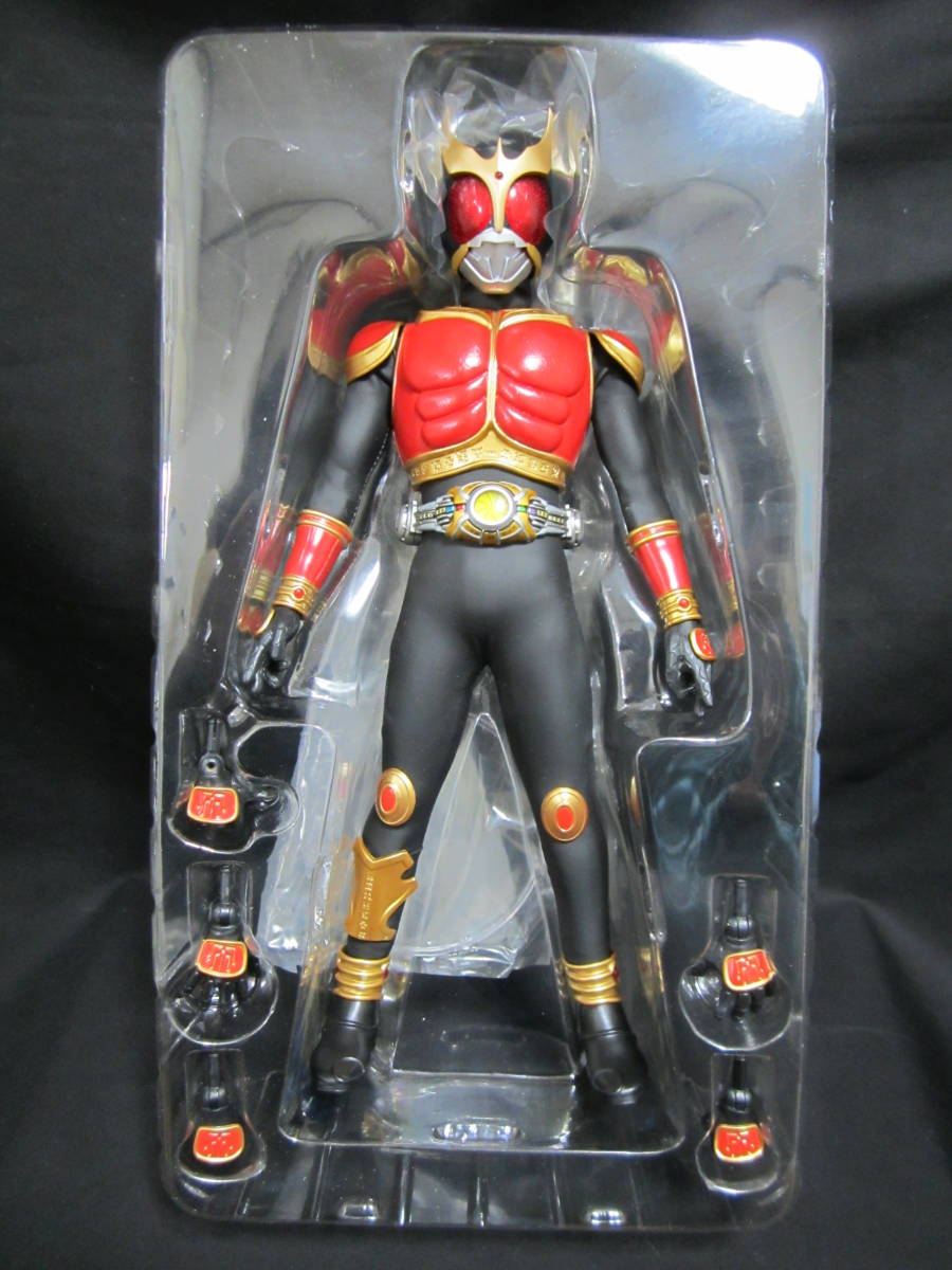 【１円～】メディコム・トイ RAH DX 仮面ライダークウガ ライジングマイティ(2009)＆アメイジングマイティ(2011) 開封のみ 1/6スケール _画像3