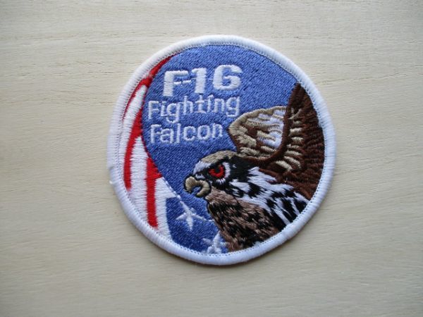 【送料無料】アメリカ空軍 F-16 Fighting Falconパッチ ワッペン/ファイティング ファルコンpatchエアフォースAIR FORCE 戦闘機USAF M79_画像1