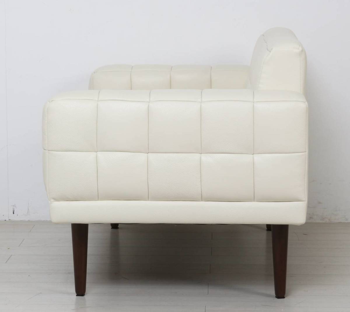  new goods unused 2 seater . sofa sofa soft leather synthetic leather love sofa white 278CP 2P order 