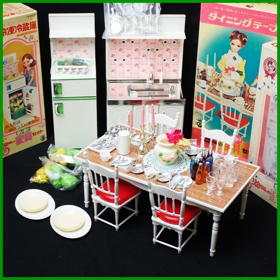 ☆リカちゃんの白い白い家具セット 3点/ファミリーキッチン/ダイニング