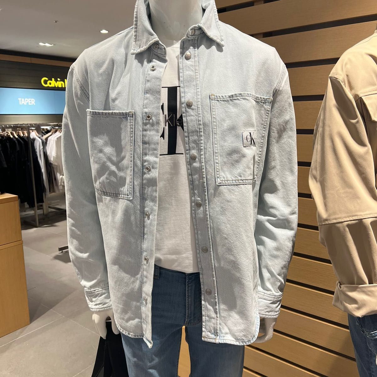 カルバンクライン Calvin Klein 新作 ジャケット ジョングク 限定 日本未発売 Tシャツ Yahoo!フリマ（旧） 1