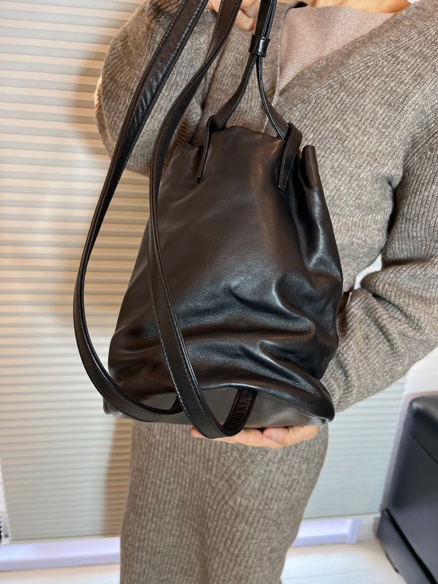 LOEWE/ロエベ ワンショルダー ブラック レザー ショルダーバック