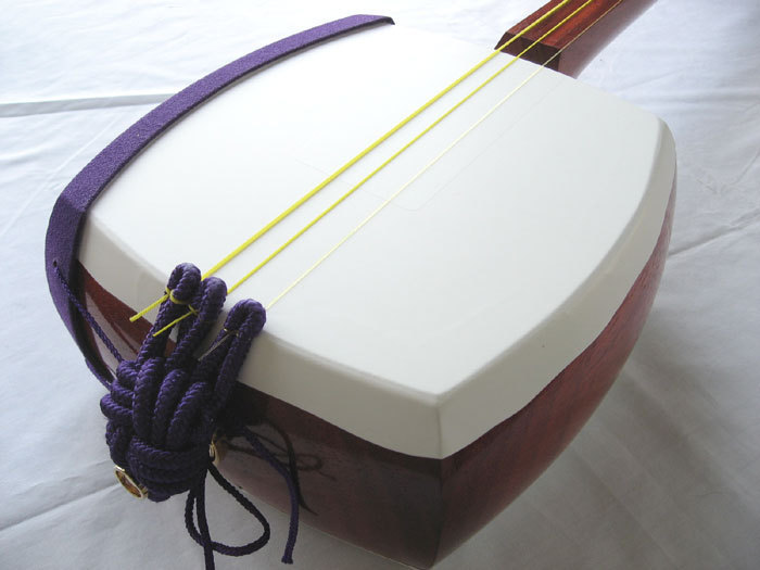 津軽三味線 ST-2 総花梨製 東さわり付 軽量ハードケース他 13点セット