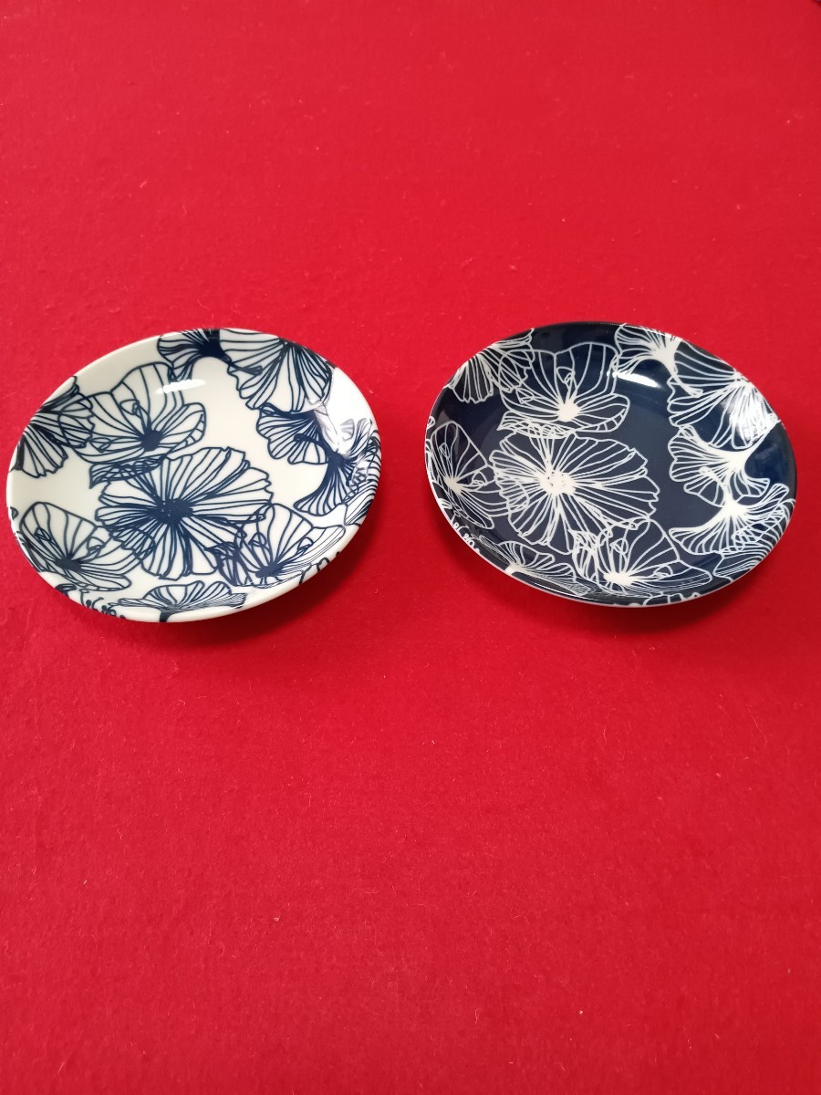 小皿２枚セット たち吉 美濃焼 直径12センチ イチョウ模様 豆皿 食器   の画像1