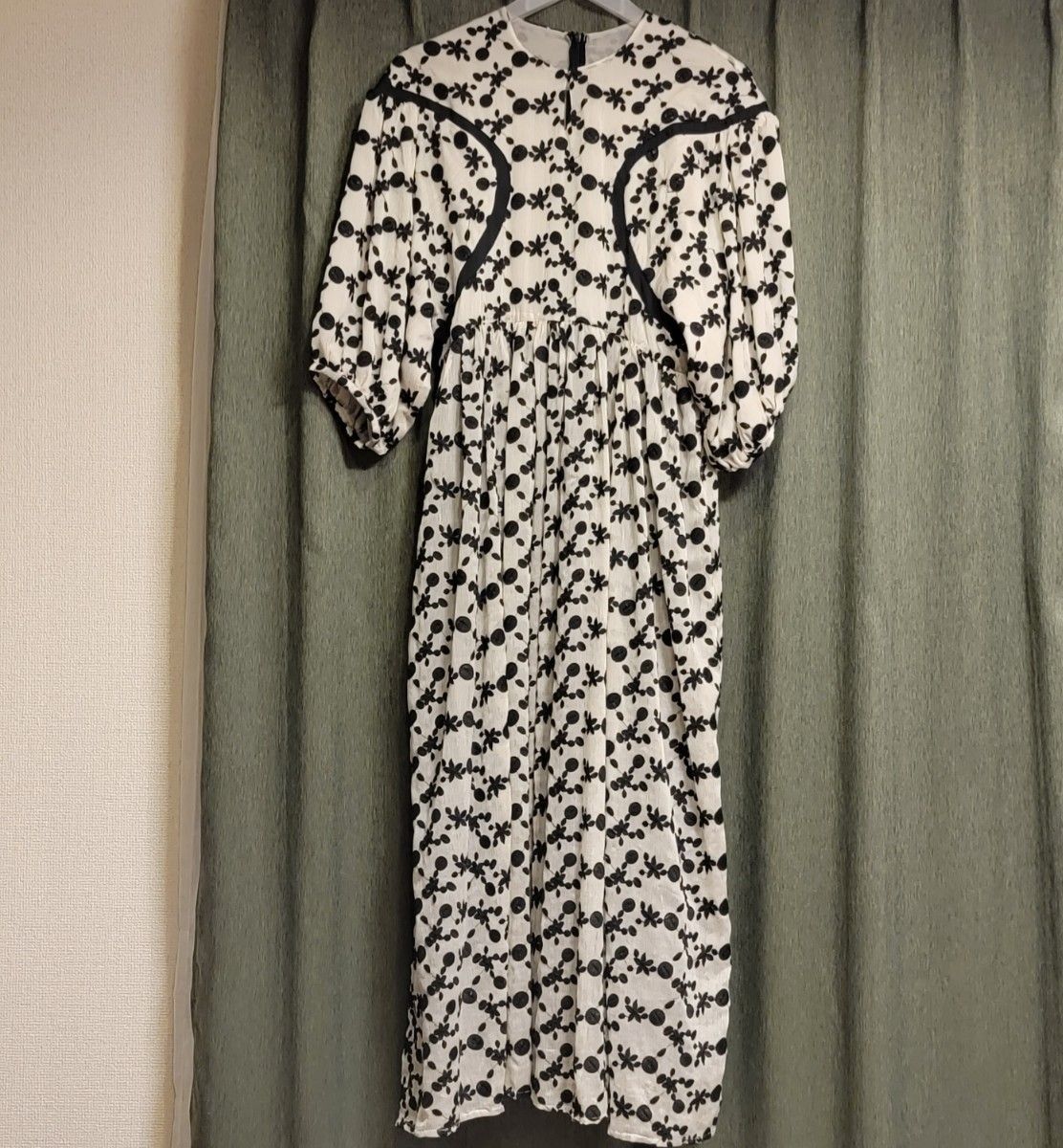 CLANE EMBROIDERY FLOWER ONE PIECE | energysource.com.br