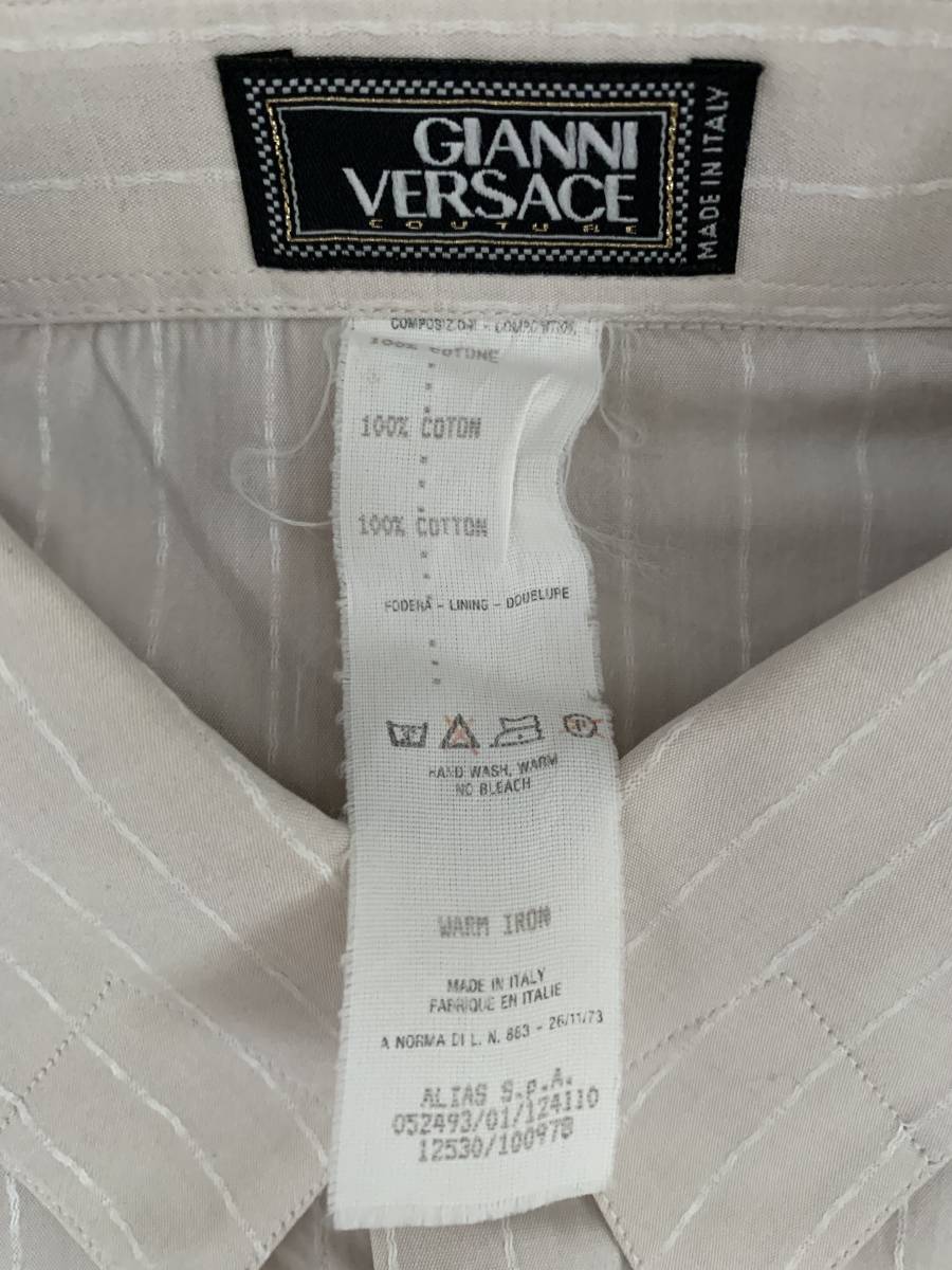 極美品★GIANNI VERSACE★ジャンニヴェルサーチ★イタリア製★コットン100%★特徴の二枚襟★縦線★46サイズ★送料込み_画像3