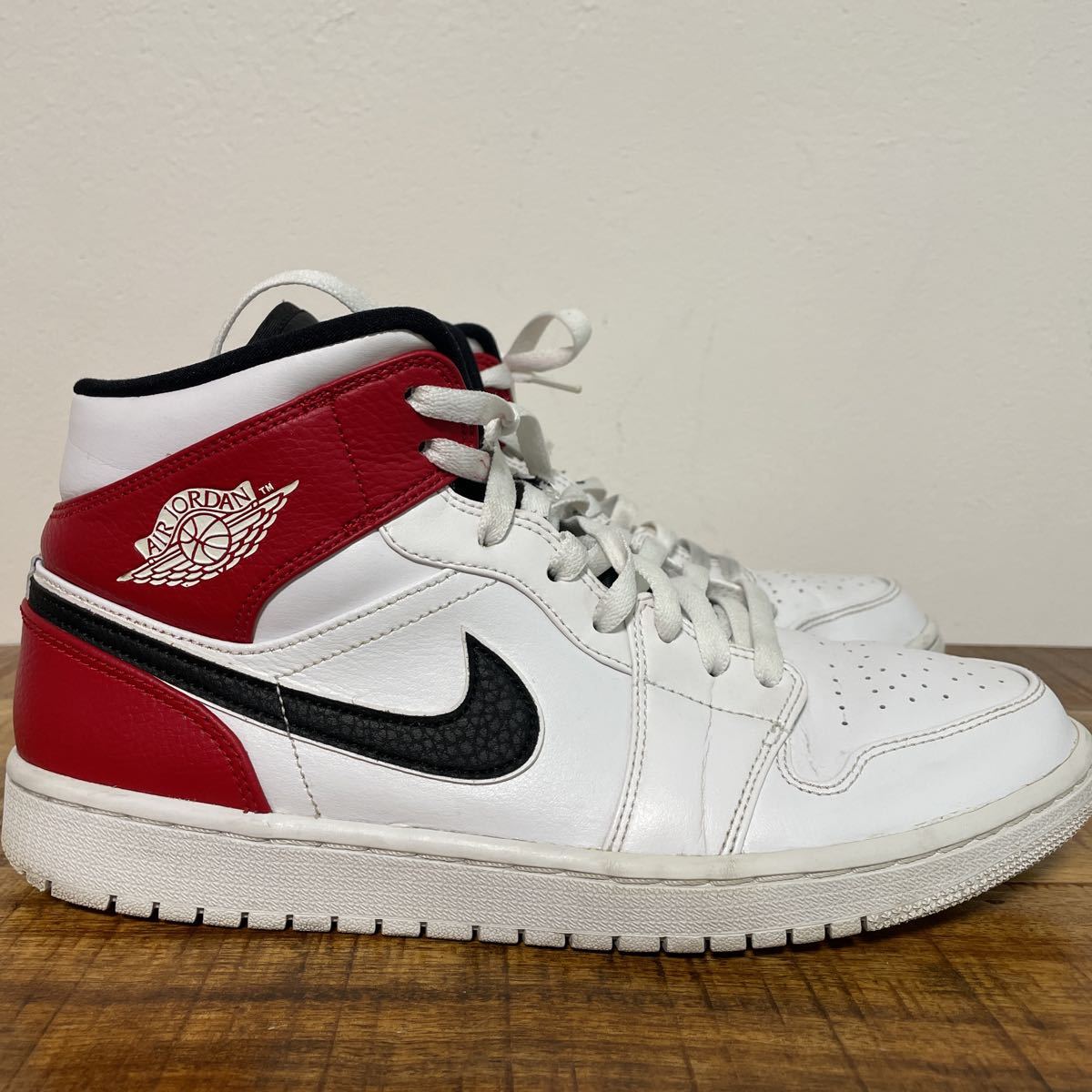 Nike Air Jordan 1 Mid White/Black/Gym Red ナイキ エア Nike Air Jordan 1 Mid White/Black/Gym Red ナイキ エア