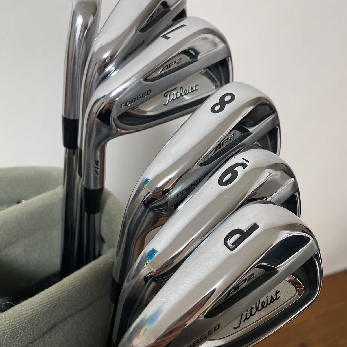 お歳暮 17100円超值特卖 アイアン7 Titleist 714 Titleist 標準保証
