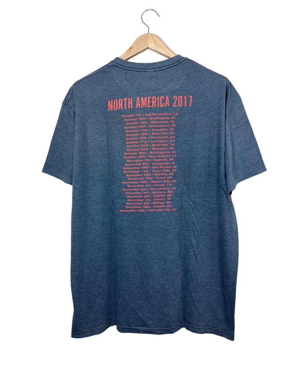 【美品】FOO FIGHTERS フーファイターズ 2017 北米ツアー オフィシャル プリントTシャツ USA古着 2XL ネイビー 半袖／紺デイブグロール_画像2