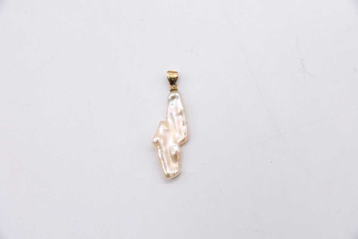 ○美品 K18 金 GOLD ゴールド バロックパール 真珠 ペンダントトップ