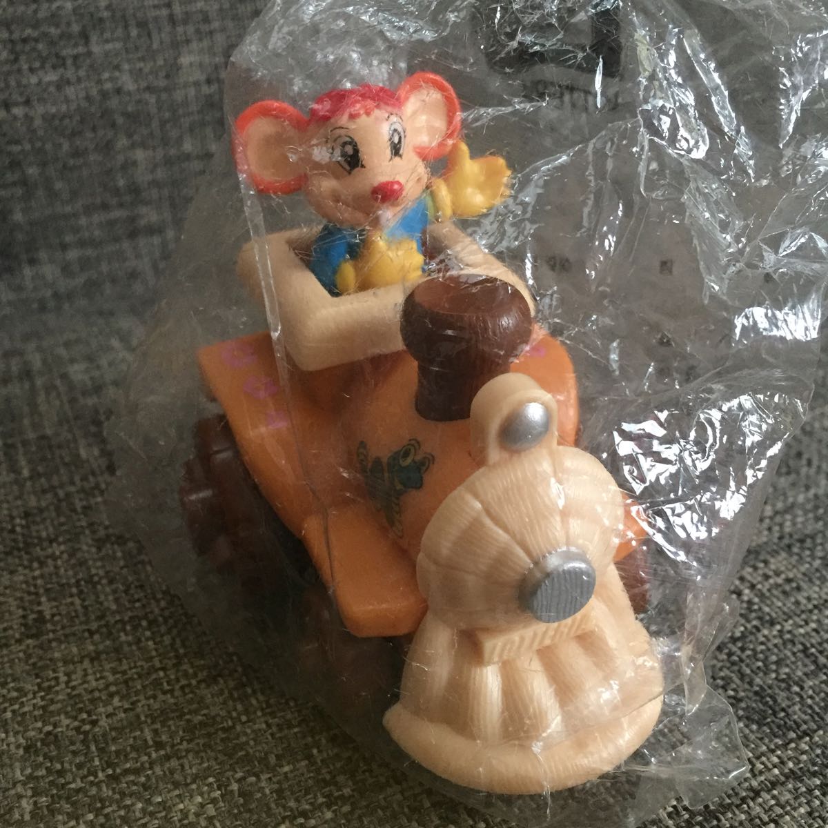 ヤフオク ロッテリア キッズミール おまけ 韓国 2点 キャ ヤフオク ロッテリア キッズミール おまけ 韓国 2点 キャ