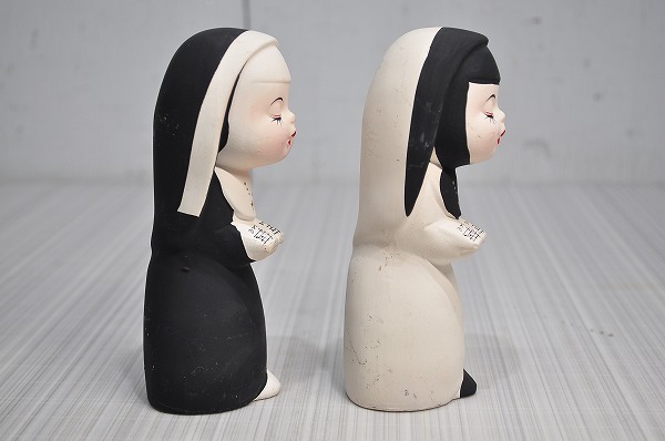 中古□昭和レトロ 当時物 陶器 置物 陶器人形 シスター 賛美歌 中古□昭和レトロ 当時物 陶器 置物 陶器人形 シスター 賛美歌