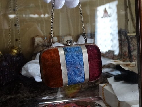 Grace/アンティーク/フランス製1900年頃/ ドール用の カーペット バッグ/人形用の腕輪 (バングル) 付き ドールのお持たせに。定形外送料0円_画像3