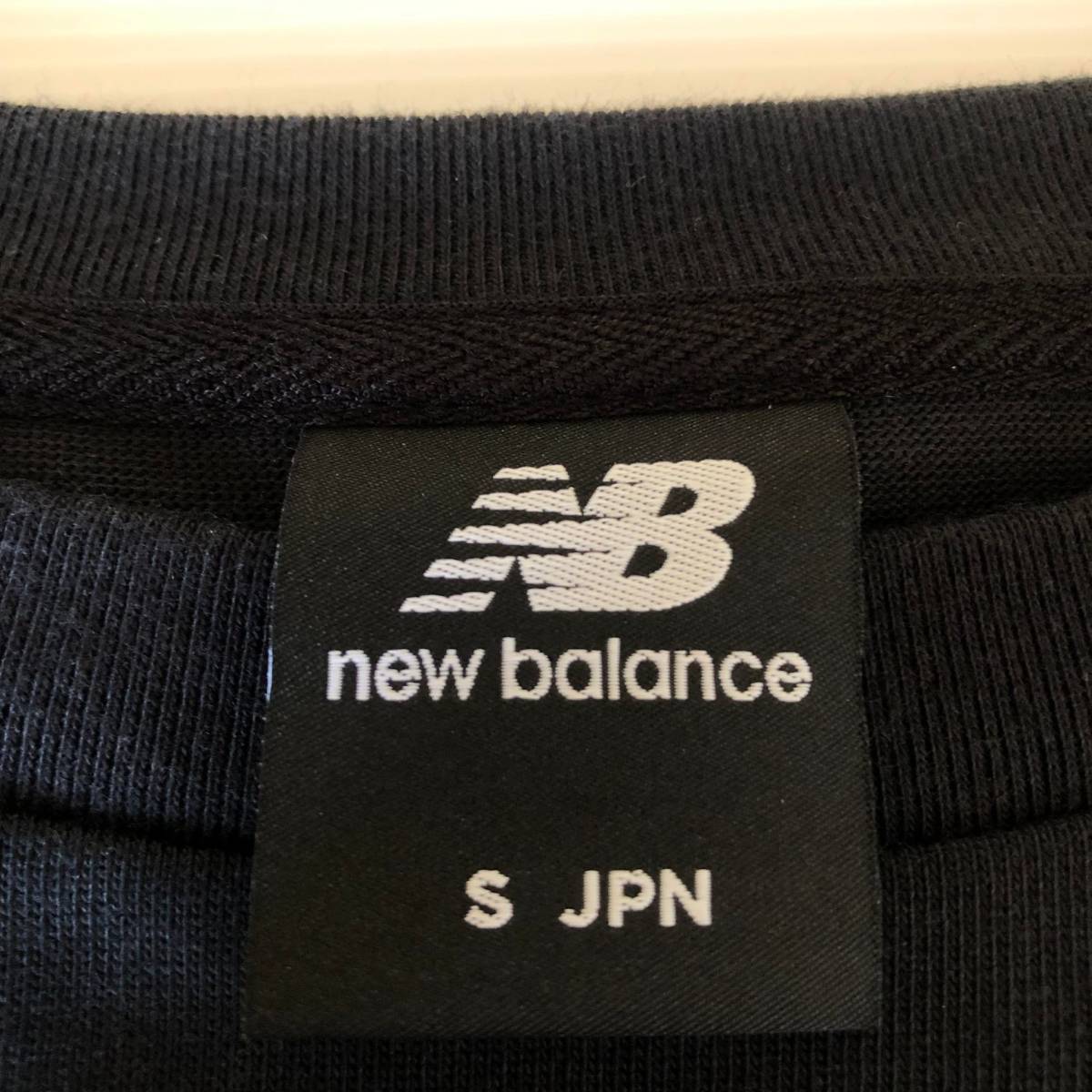 ★new balance ニューバランス ショート丈 Tシャツ ブラックｘホワイト系 サイズ：ＪＰＮ／S ・【古着】良好！_画像3