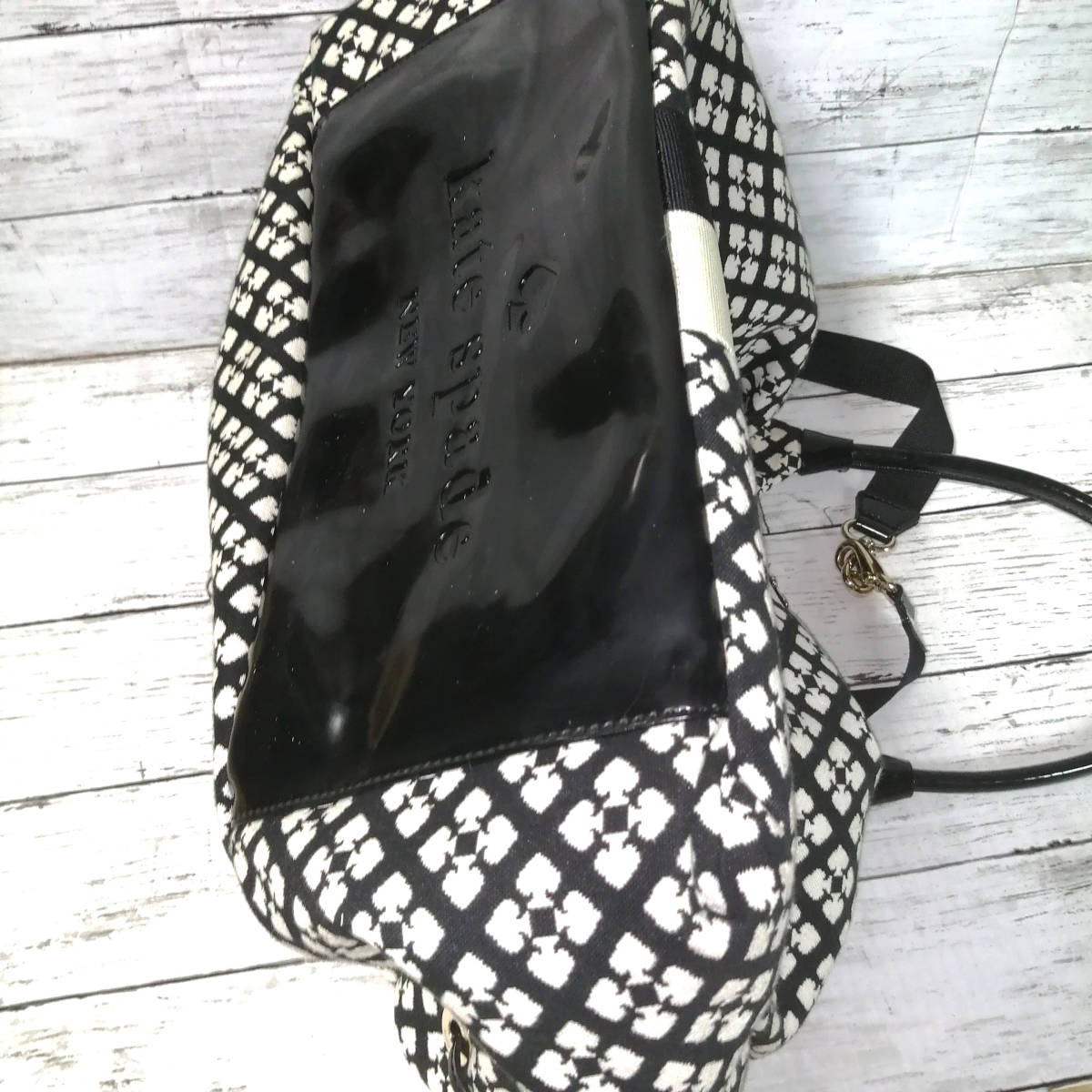 kate spade ストライプ 逆スペードフラワー トートバッグ kate spade ストライプ 逆スペードフラワー トートバッグ