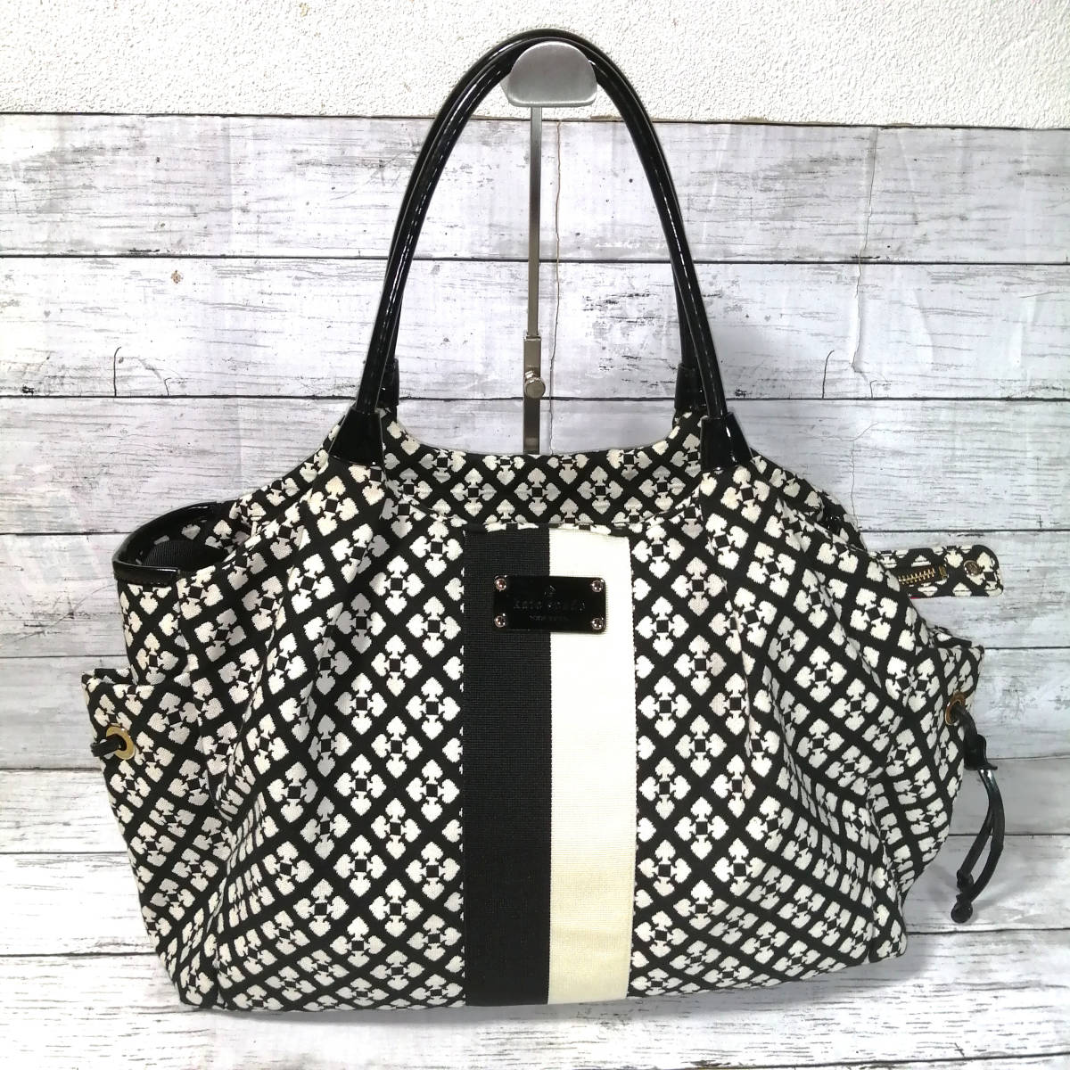 kate spade ストライプ 逆スペードフラワー トートバッグ kate spade ストライプ 逆スペードフラワー トートバッグ