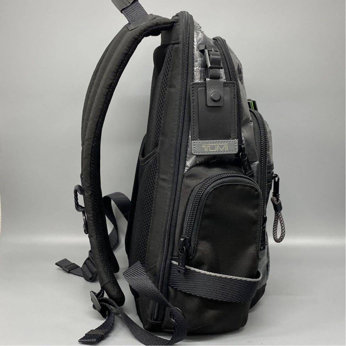 ほぼ未使用 ギャラ タグ付 TUMI トゥミ dyneema リュックサックバック
