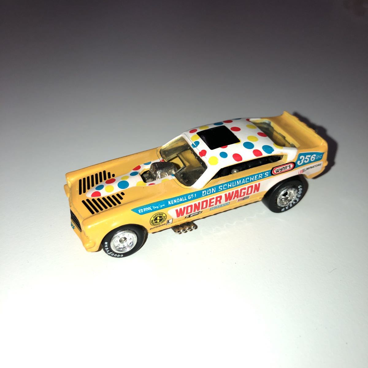 人気 定形外郵便 美品 ミニカー ジョニーライトニング 1 64 JOHNNY