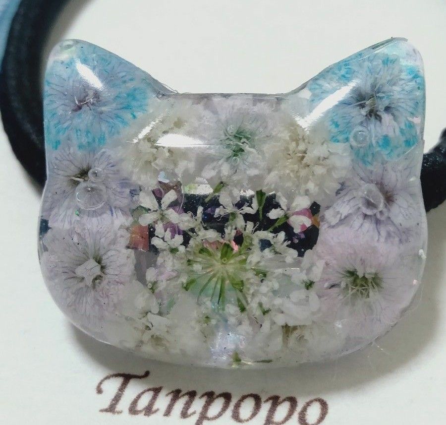 ヘアゴム ハンドメイド レジン☆ 可愛い お花 の 猫ちゃん 水色系
