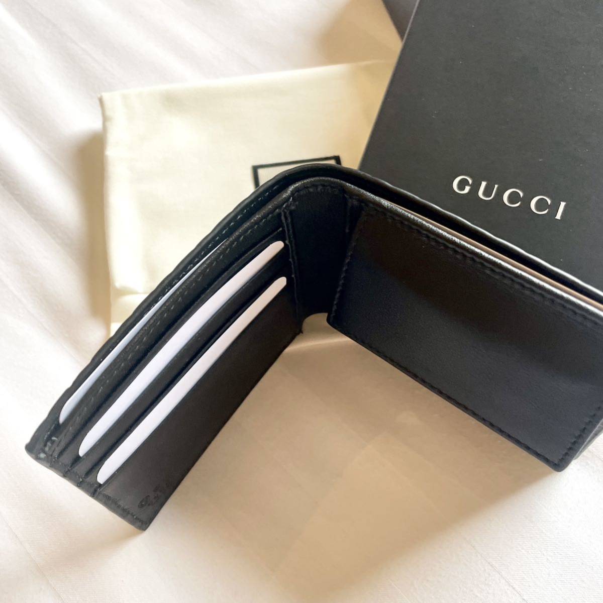 【新品】GUCCI グッチ マイクロGGシマ 二つ折り財布 小銭入れ付き 2つ折り財布 折財布 グッチシマ グッチメンズ 黒 ブラック_画像4