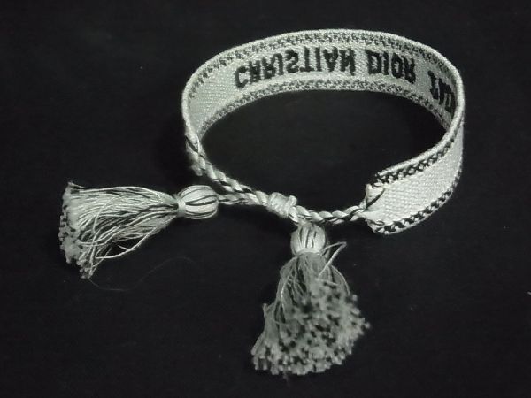 ■新品■未使用■ Christian Dior ディオール J’ADIOR ミサンガ ブレスレット 腕輪 アクセサリー レディース グリーン系 AJ8744アZ_画像2