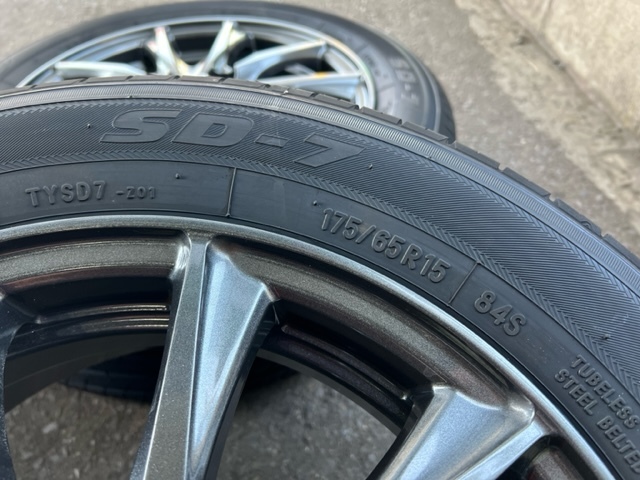 2023年製 トーヨータイヤ付 DOS 15インチ 5.5J+42 175/65R15 アクア IQ