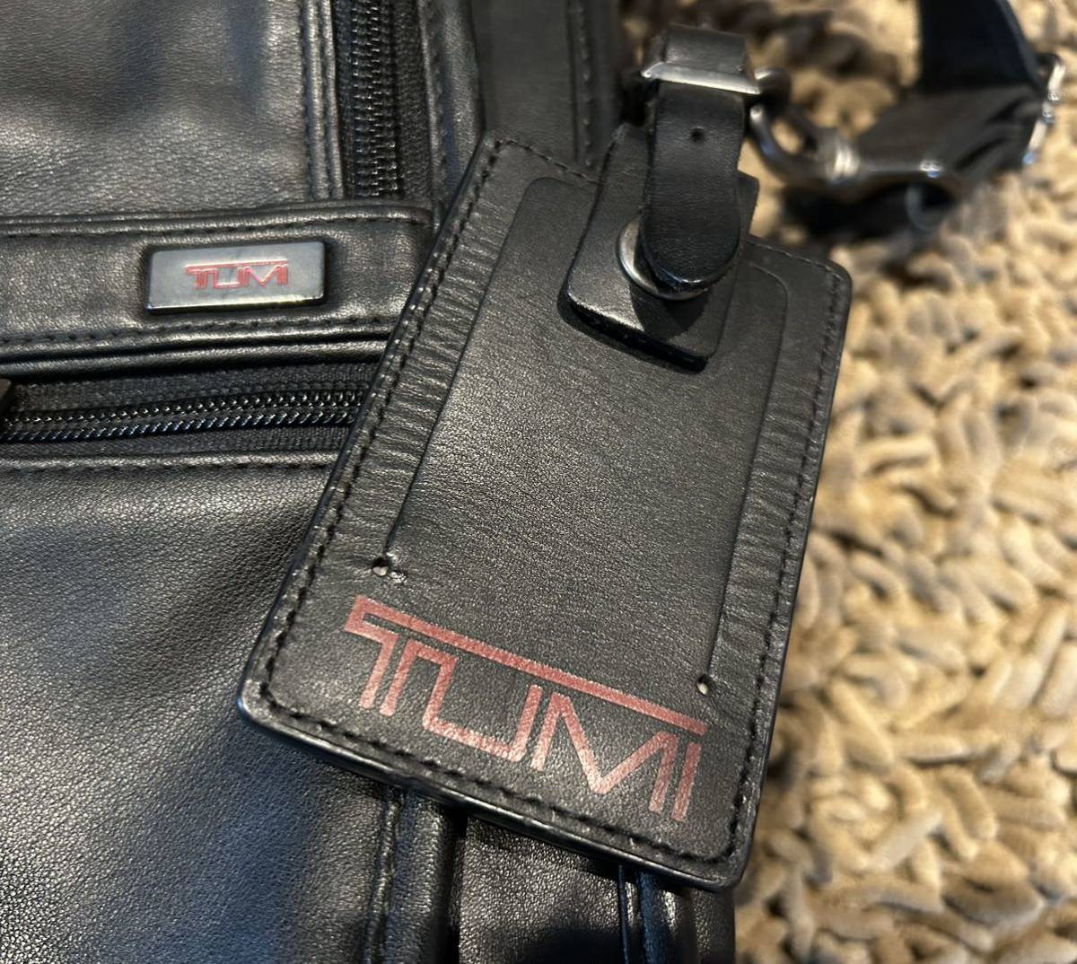 ★TUMI★オールレザービジネスバッグ 黒　ショルダー 本革_画像2