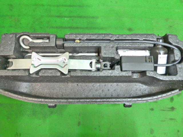 Ｎ－ＢＯＸ 6BA-JF3 車載工具の画像3