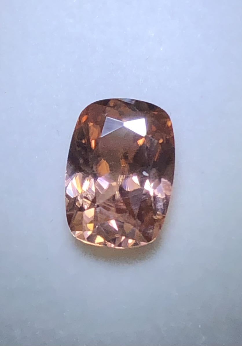 [60 times magnifier clean ] natural pink zircon 2.15ct