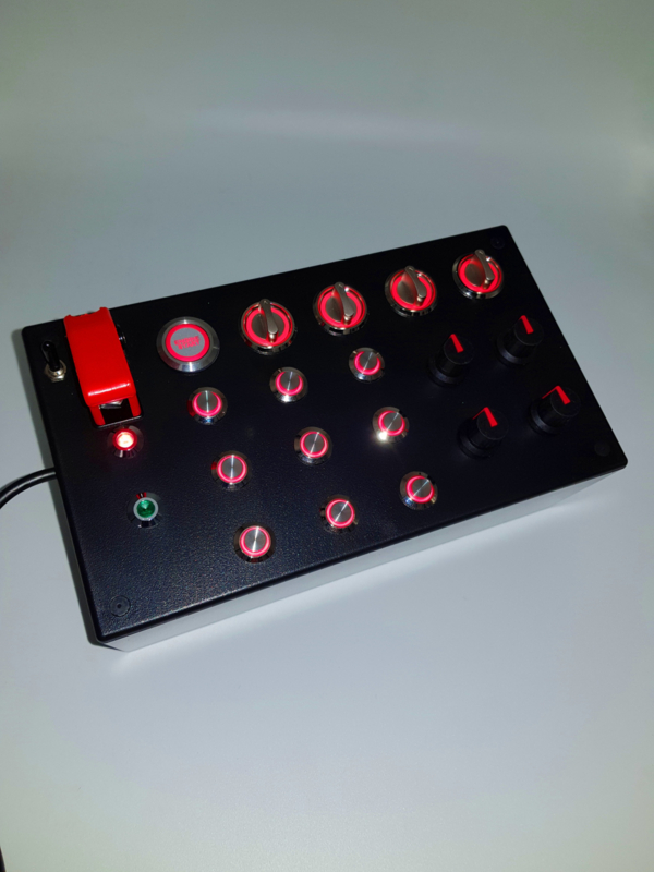 シムレーシング USB ボタンボックス ３１機能 赤照明横型 ステッカー付き