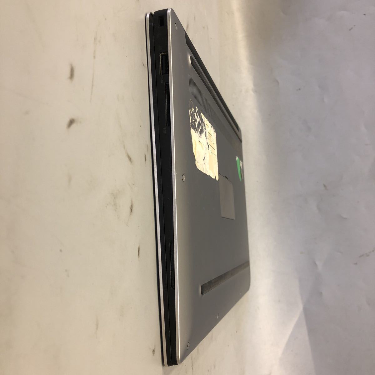 JXJK2858【ジャンク】DELL XPS 13 9360 / Core i7-7560U 2.40GHz