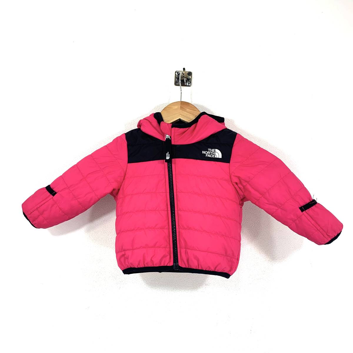 THE NORTH FACE KIDS リバーシブル ダウン ジャケット ピンク ブラック 6-12M ロゴ キッズ アウター 総柄 パタゴニア