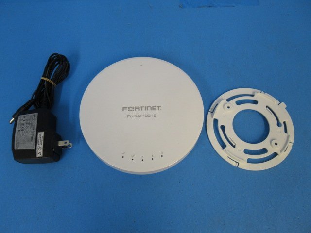 ▲Ω ZZC1 11521♪ 保証有 FORTINET【FAP-221E-J】FortiAP-221E 無線アクセスポイント 領収書発行可能・祝10000!取引突破!!_画像1