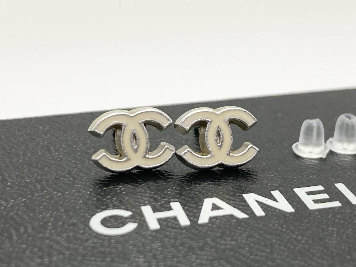 CHANEL ココマーク ピアス アイボリー ライトベージュ系 シャネル