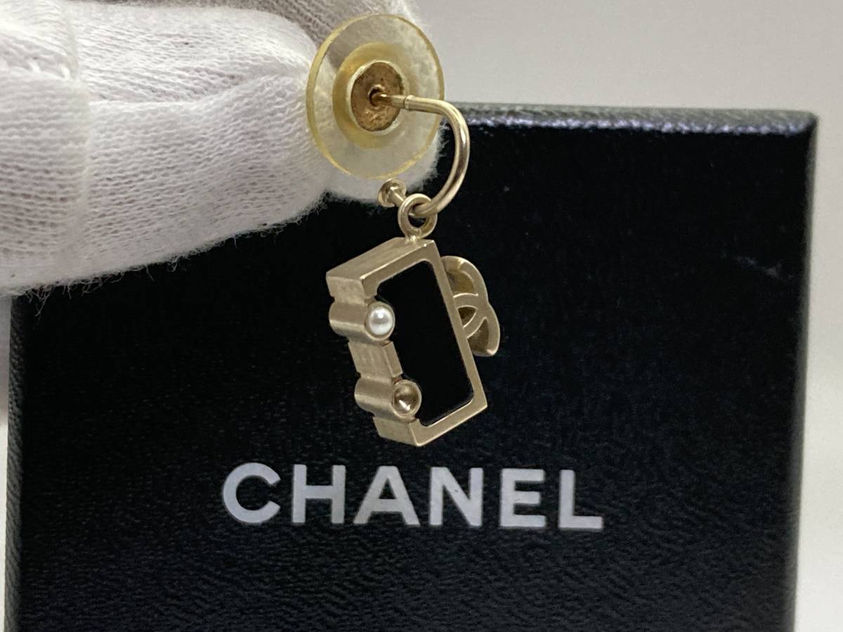 2022年製 新品】 ココマーク CHANEL フープピアス 片耳 シャンパン